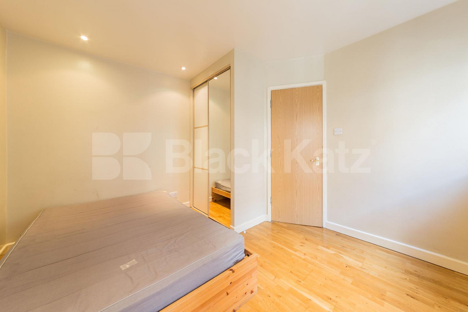 City Location 1 bedroom property with balcony near old street station Westland Place, Old Street